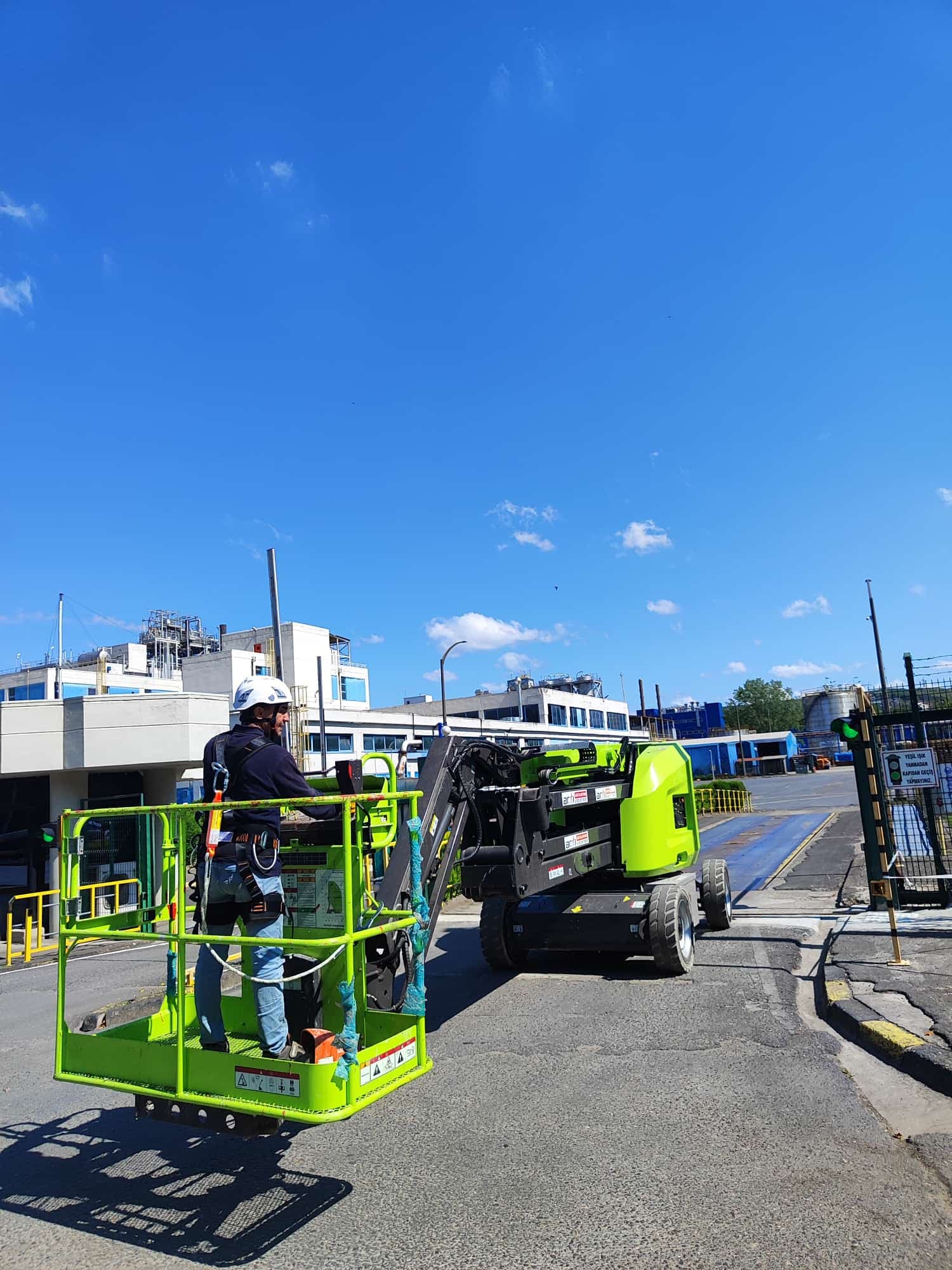 Bolu ve Gerede'de Platform, Vinç ve Forklift Kiralama saha detayı